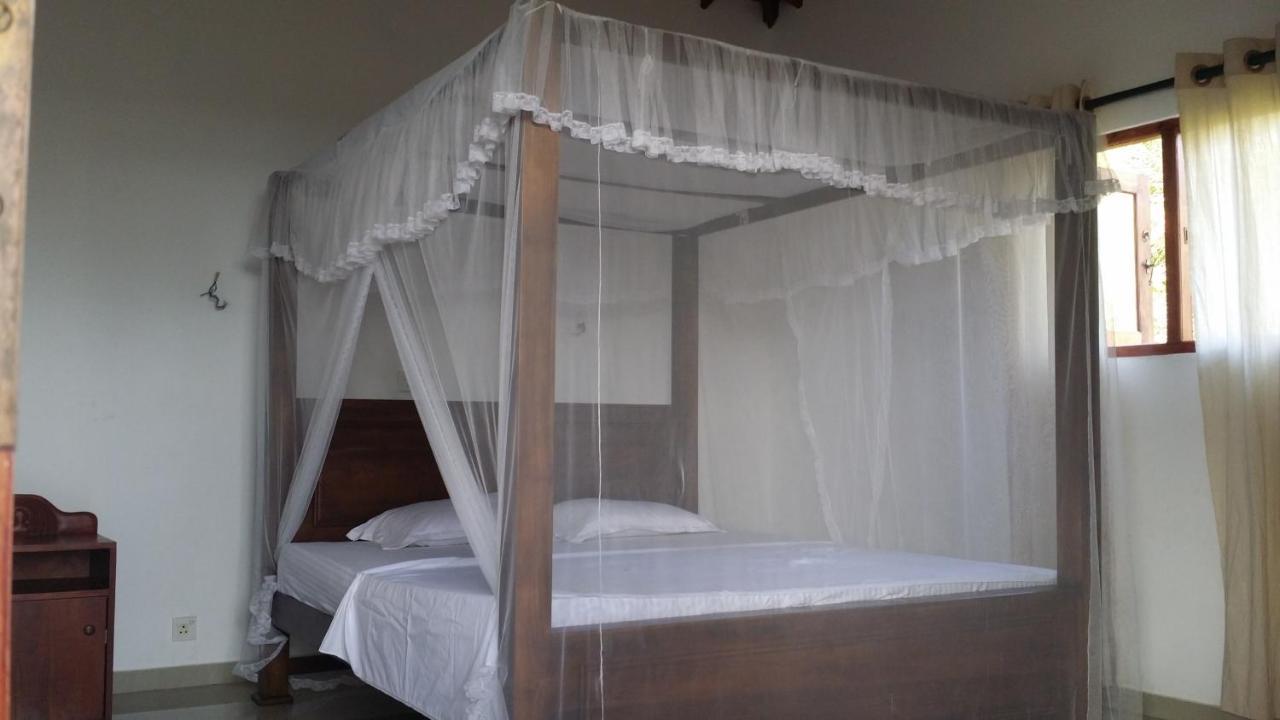 Affittacamere Ocean On House Unawatuna Esterno foto